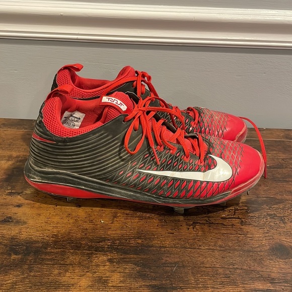 Nike metal cleats - Picture 4 of 6